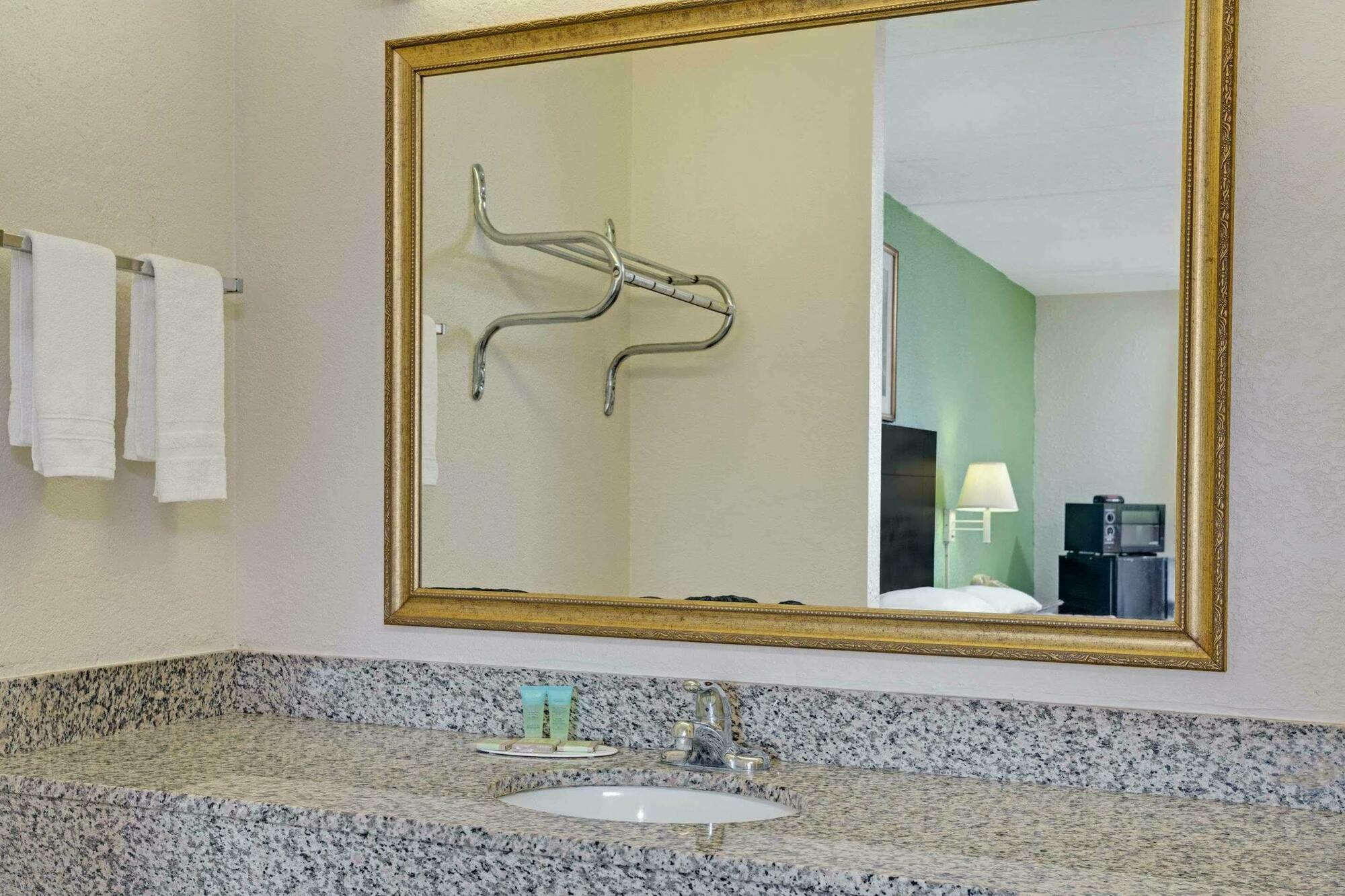 Surestay Hotel By Best Western Jacksonville South Exteriör bild